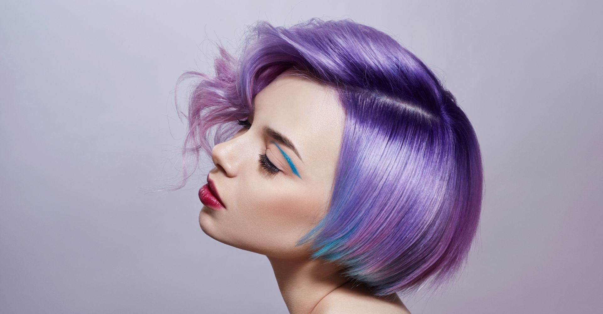 Os melhores produtos para manter seu cabelo loiro e roxo vibrante