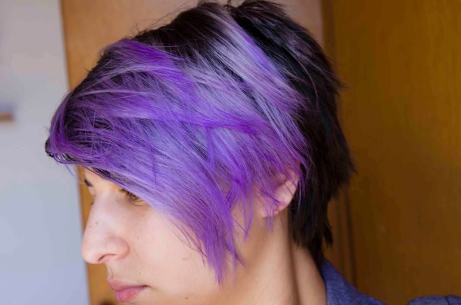 Como fazer ombre hair roxo em casa: passo a passo