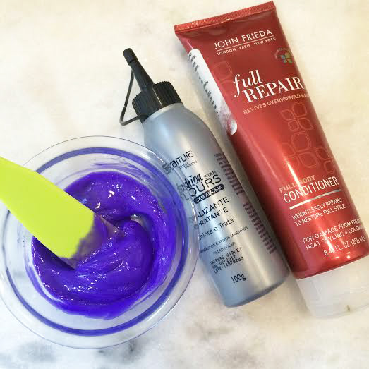 Os melhores produtos para manter seu cabelo loiro e roxo vibrante