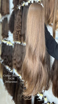 Manutenção do Loiro Escuro: Produtos Essenciais e Dicas para Evitar o Desbotamento