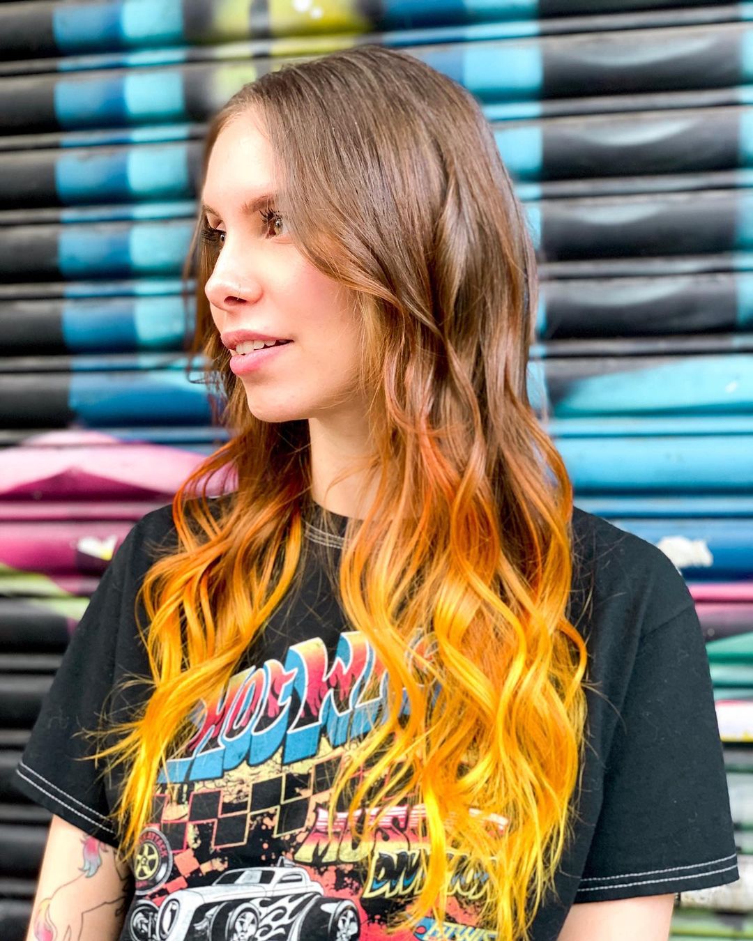 Tendências de Cabelo Colorido: Do Holográfico ao Neon
