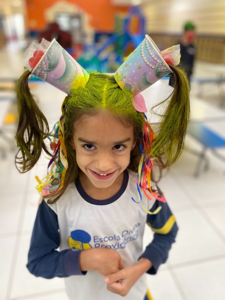 Tintas Temporárias para Cabelo: Qual a Melhor Opção para Crianças?