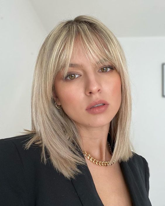 cabelo médio com franja