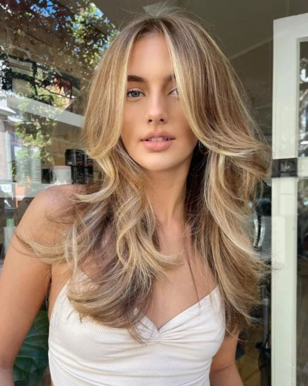 Butterfly Cut: O segredo para volume e movimento no cabelo médio