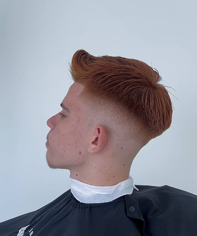 2B ou 2C: Descubra Seu Tipo e os Melhores Cortes para Você; Buzz Cut na Máquina 2: Praticidade e Estilo Militar para o Dia a Dia