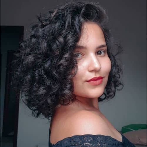 erros comuns ao cortar cabelo ondulado curto