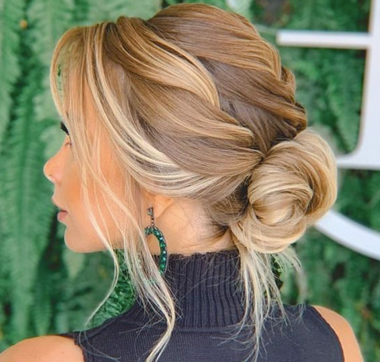 Penteados Rápidos para Formatura: Dicas e Tutoriais