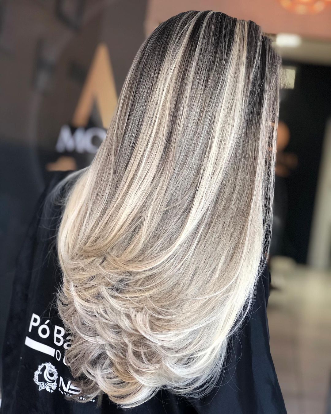 Guia Completo: Como Escolher o Tom de Loiro Pérola Ideal para Sua Pele