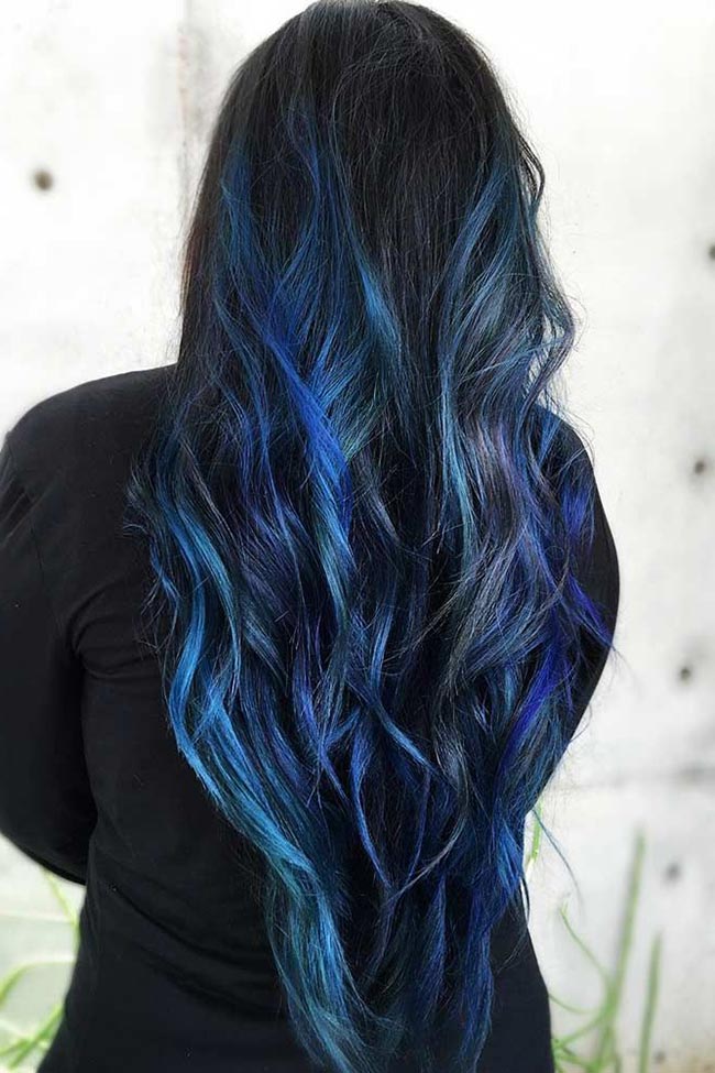 Cabelo preto azulado: O guia definitivo para um brilho sutil