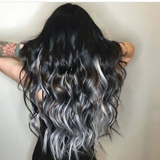 Manutenção Essencial para Cabelos Pretos com Mechas Brancas: Produtos e Cuidados