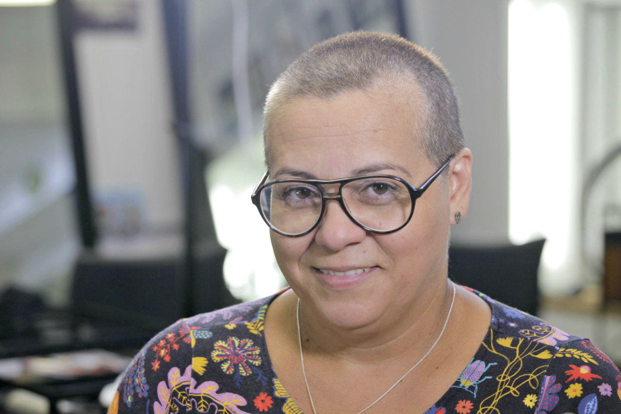 Cuidados Essenciais para o Couro Cabeludo com Cabelo Raspado Feminino