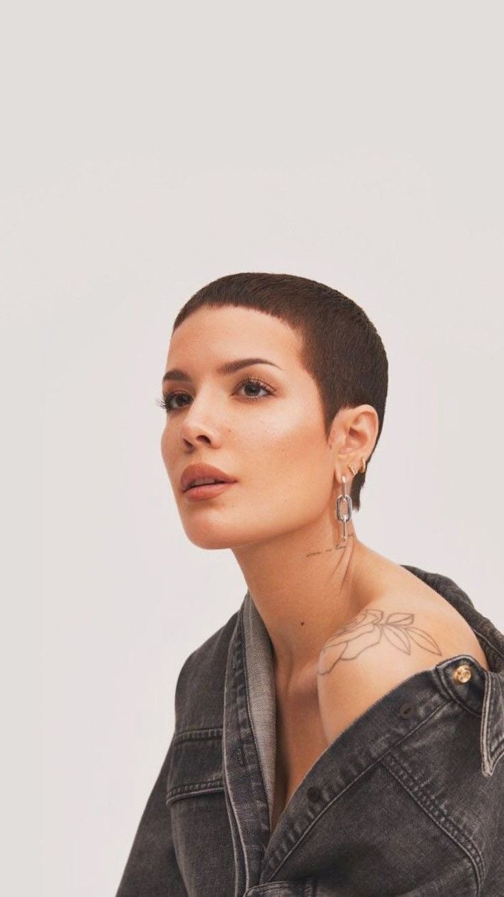 Cabelo Raspado Feminino: Desvendando Mitos e Encontrando o Corte Ideal para Seu Rosto