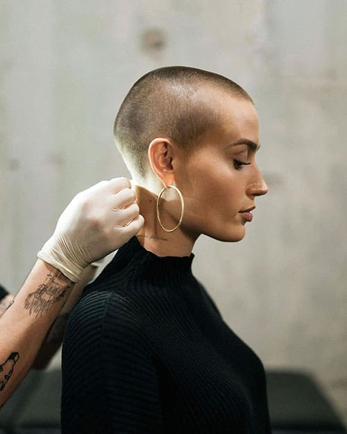Buzz Cut Feminino: O Guia Completo para Adotar o Corte Raspado com Estilo