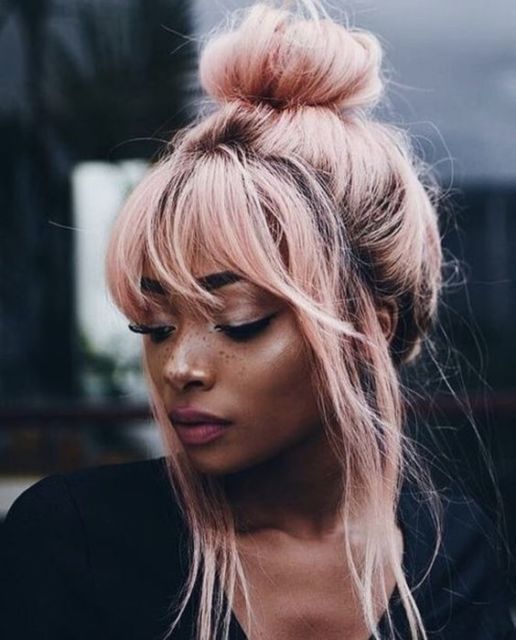 Guia completo: Como fazer cabelo rose gold em casa passo a passo