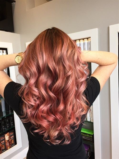 Manutenção do cabelo rose gold: Dicas para prolongar a cor e o brilho
