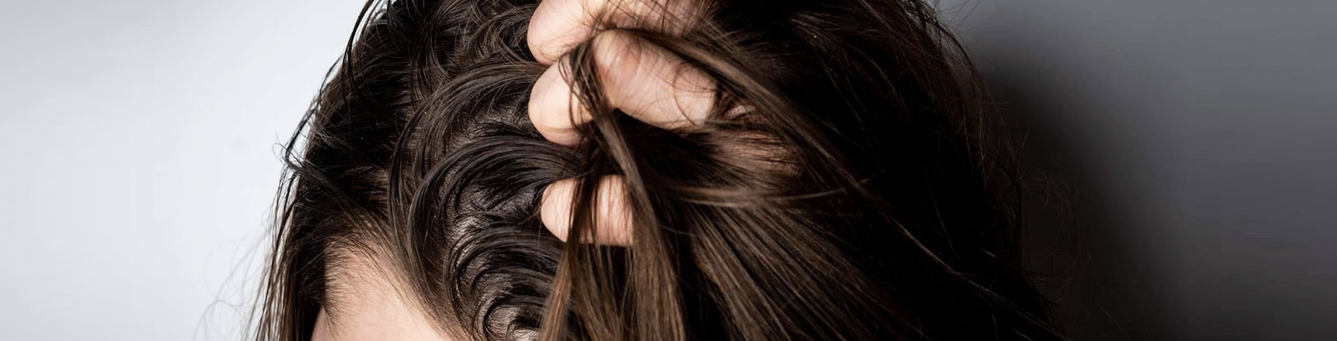 Cabelo sujo e química: o guia definitivo para coloração e descoloração