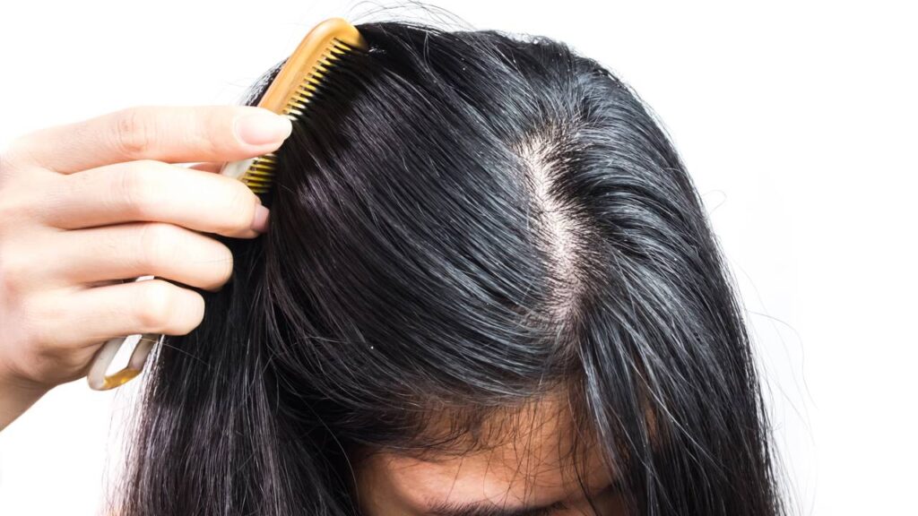 Mitos e verdades sobre a frequência ideal de lavagem do cabelo