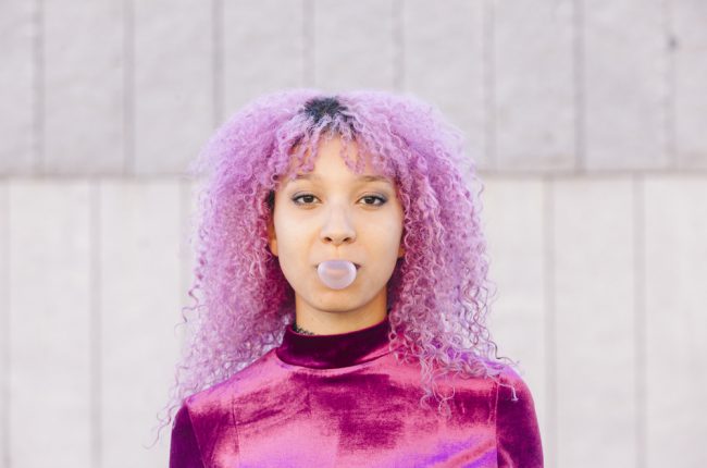 Cabelo Split Hair Verde e Roxo: Inspirações e Dicas de Aplicação