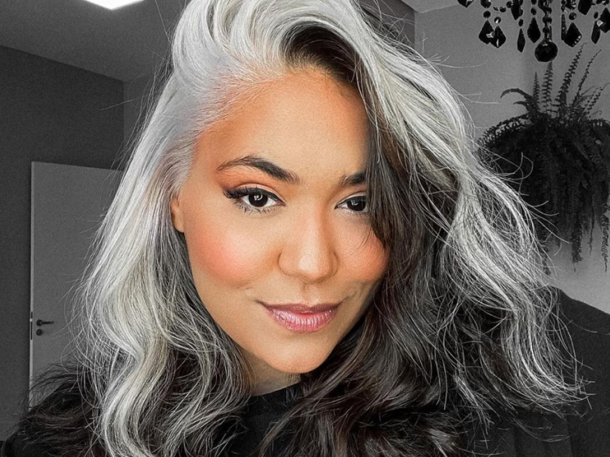 Money Piece Vermelho e Branco: A Tendência que Conquistou o TikTok