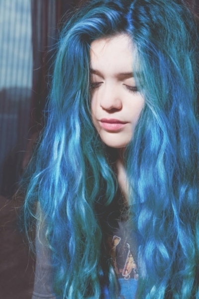 Descoloração para Cabelo Azul: Tudo o que Você Precisa Saber Antes de Pintar