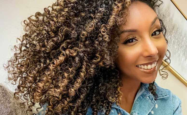 5 ideias de títulos:
1. Descubra as Variações Incríveis do Cabelo Cor de Mel
2. Guia Completo: Como Conseguir e Manter o Loiro Mel Perfeito
3. Cabelo Mel: O Tom Versátil que Ilumina Todos os Rostos
4. Dicas Essenciais para Cuidar do seu Cabelo Cor de Mel
5. Loiro Mel vs. Outros Tons: Qual a Diferença e Qual Escolher?