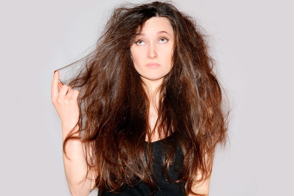 Cabelos Com Frizz E Volume