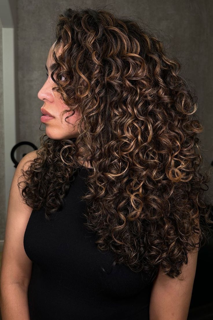 Morena Iluminada Mel: Inspirações e Dicas para Manter a Cor Radiante