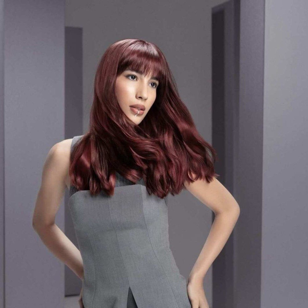 cabelos longos castanhos