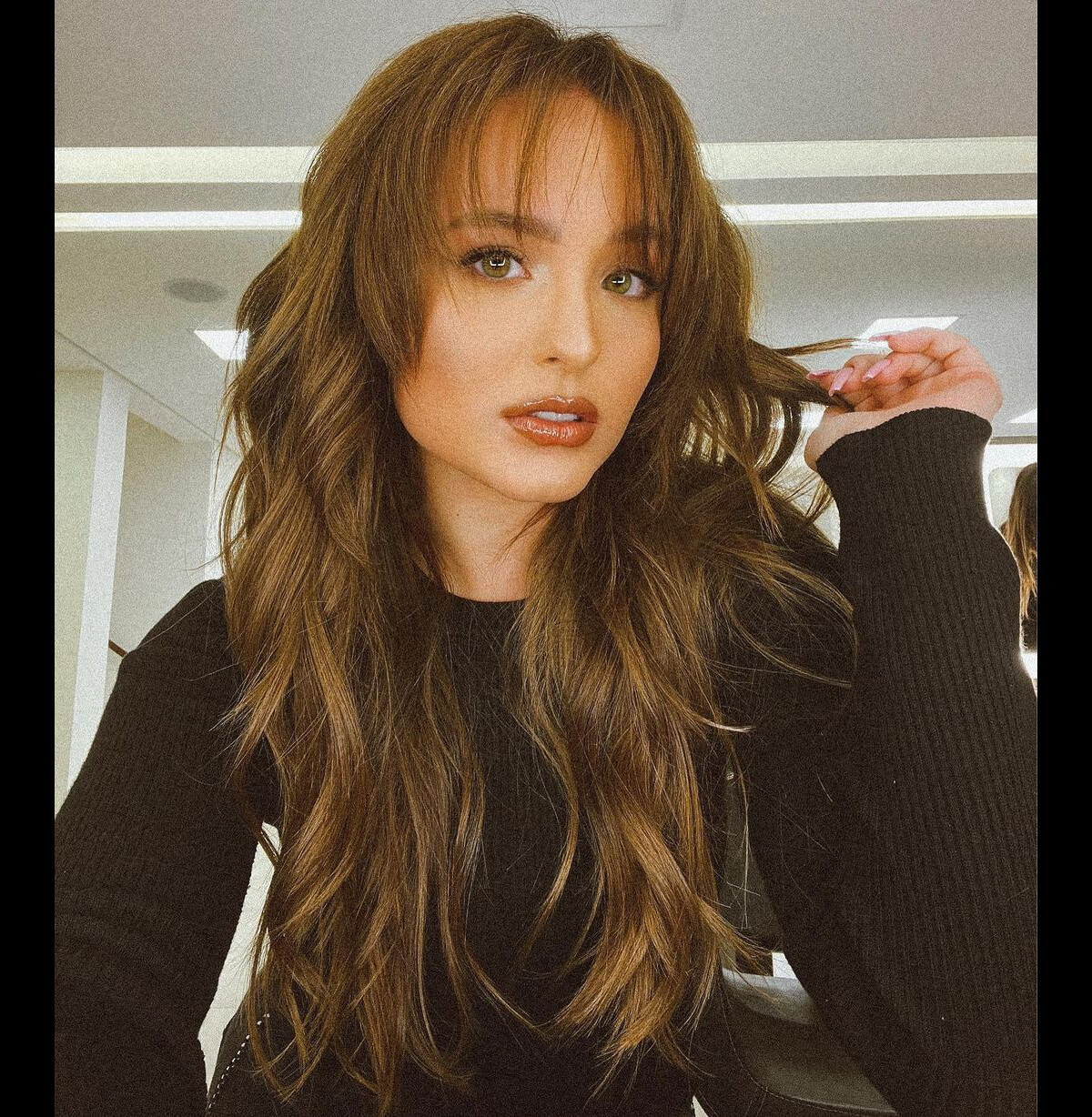 cabelos longos castanhos