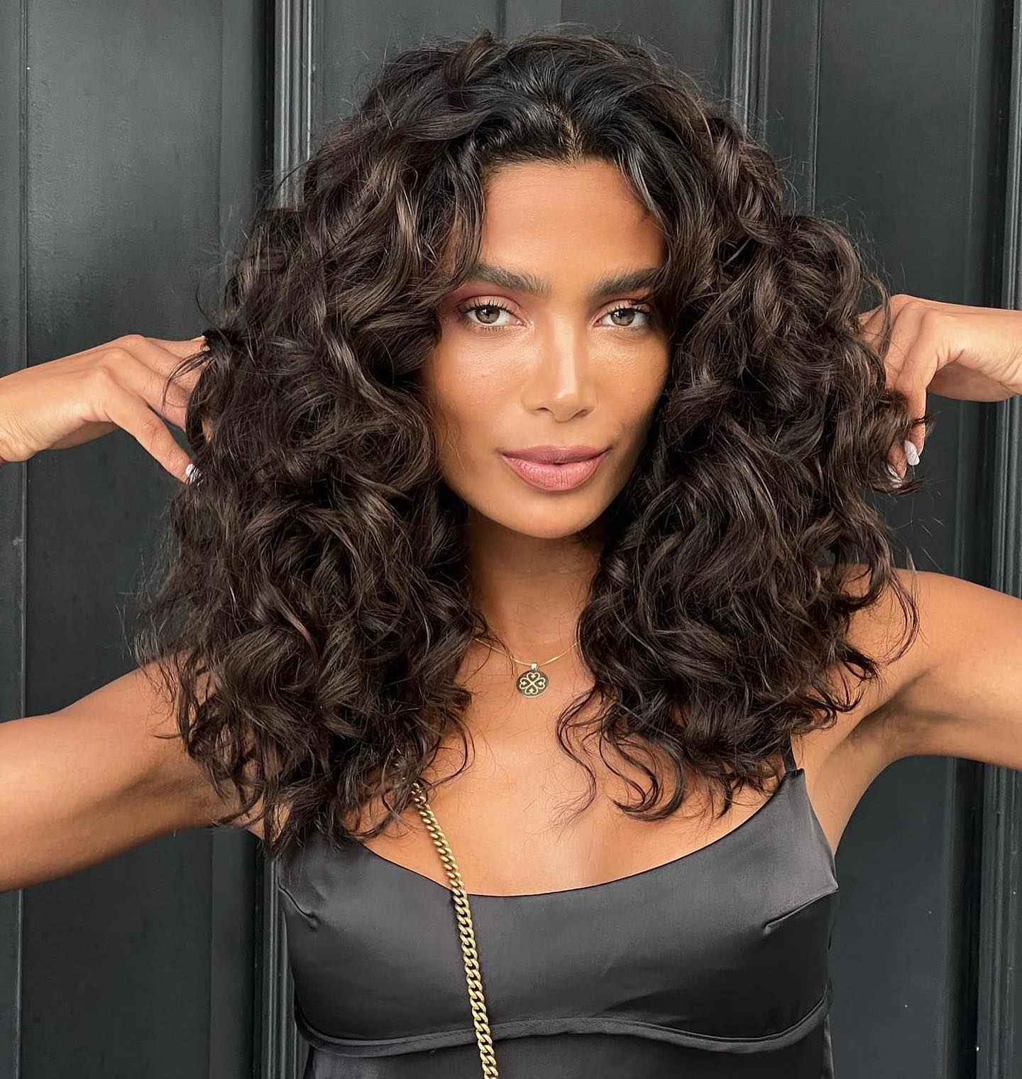 erros comuns ao cortar cabelo repicado médio em casa