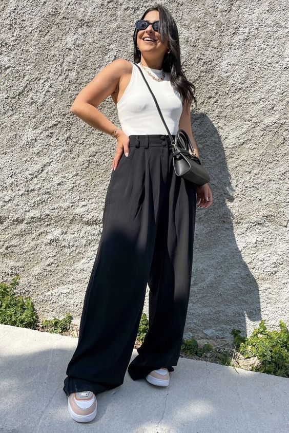 calça pantalona nude