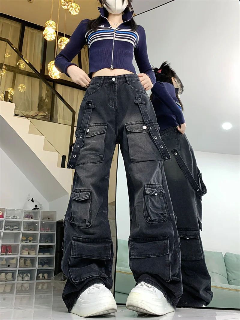 Calça Cargo Jeans: Da Origem Militar à Tendência Fashion de Luxo