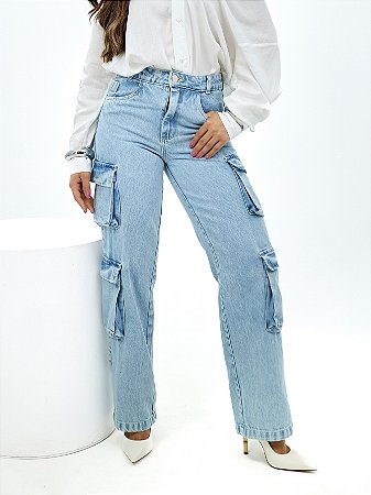 Guia Completo: Como Combinar sua Calça Cargo Jeans para Qualquer Ocasião