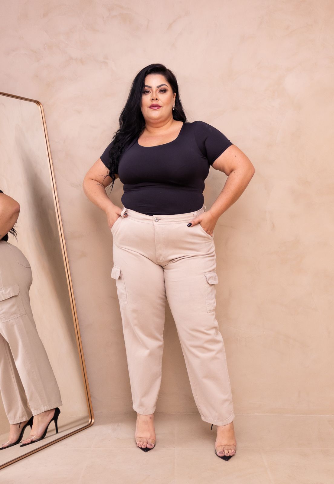 calça cargo plus size bege