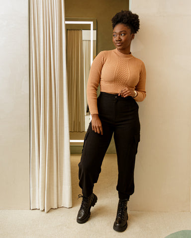 looks calça cargo preta jeans feminina