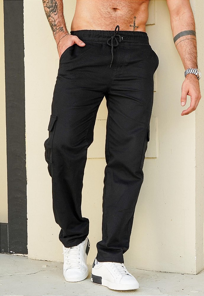 calça cargo preta jeans com tênis