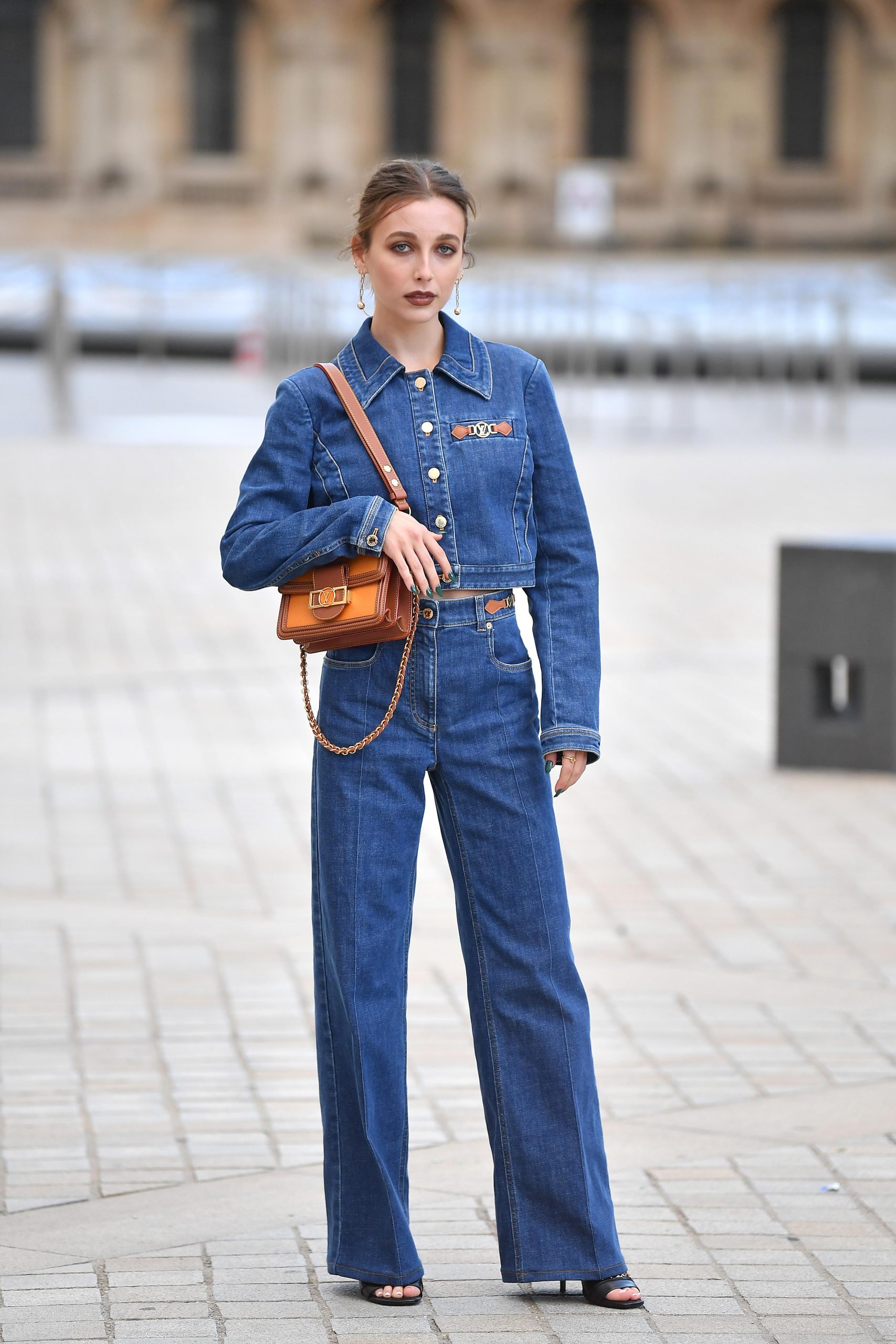 calça jeans flare