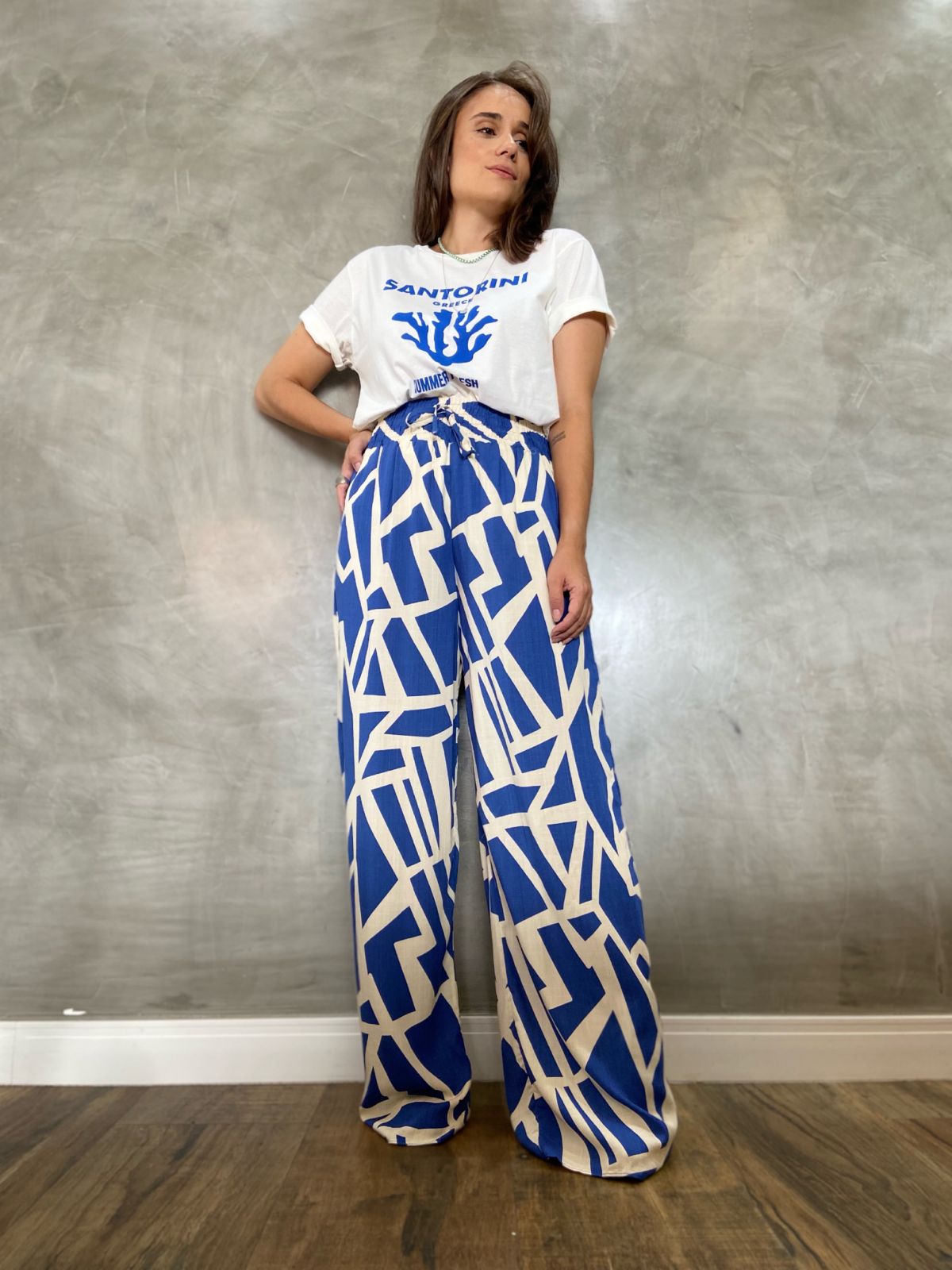 calça pantalona estampada plus size