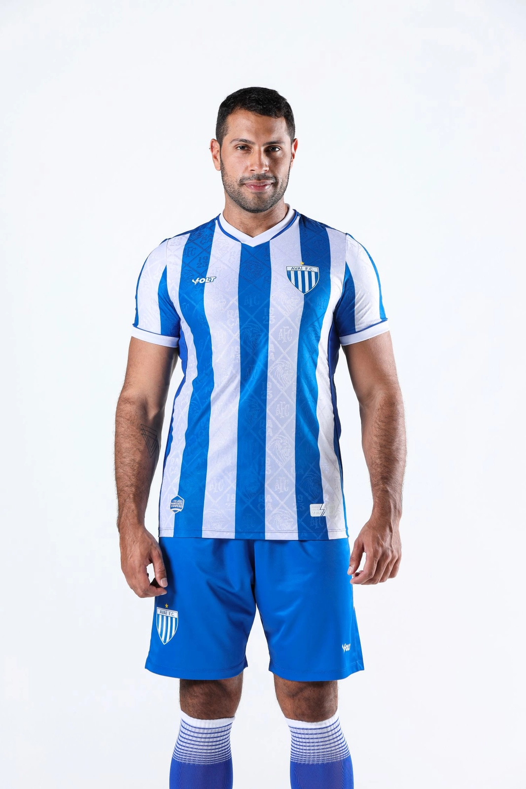 looks com camisa do Avaí feminina
