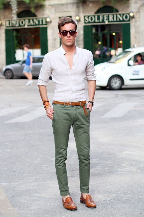 camisa verde militar como combinar