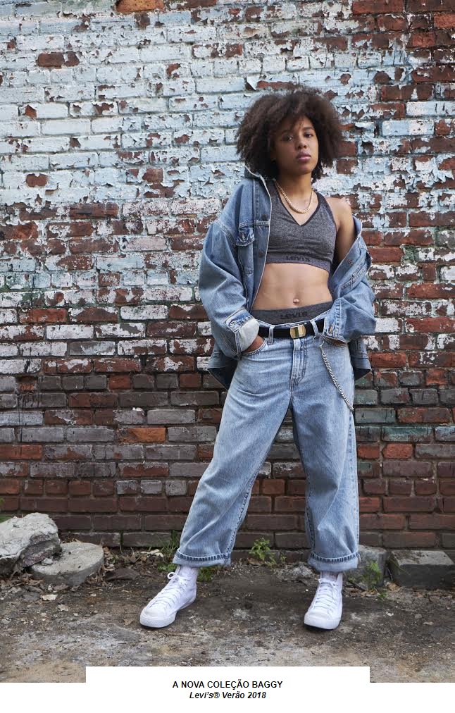 looks com camiseta levis feminina
