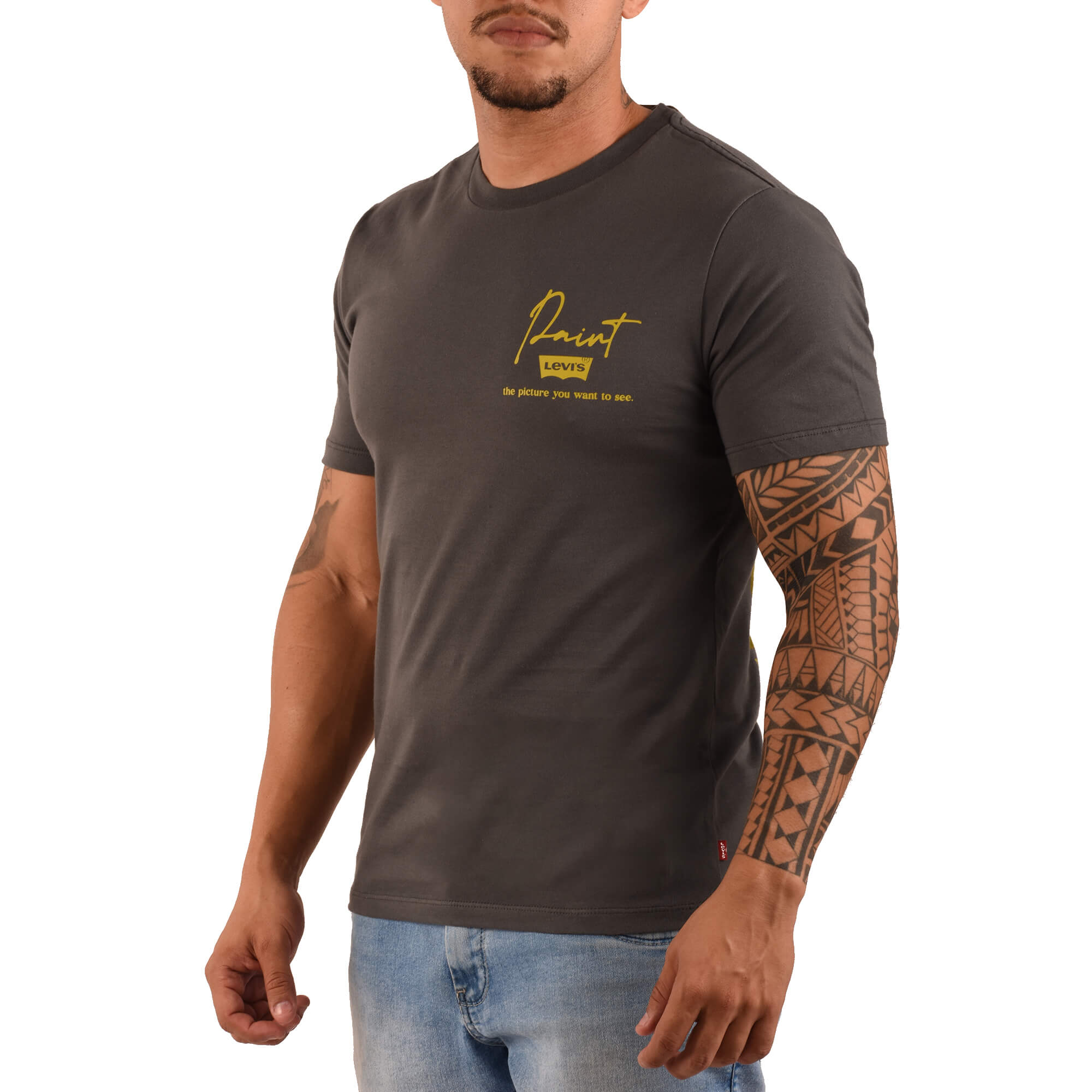 camiseta levis preta look