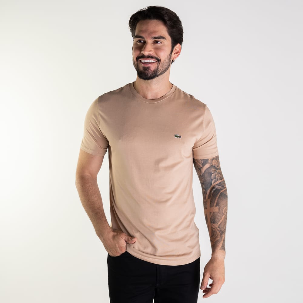 looks com camiseta lacoste masculina