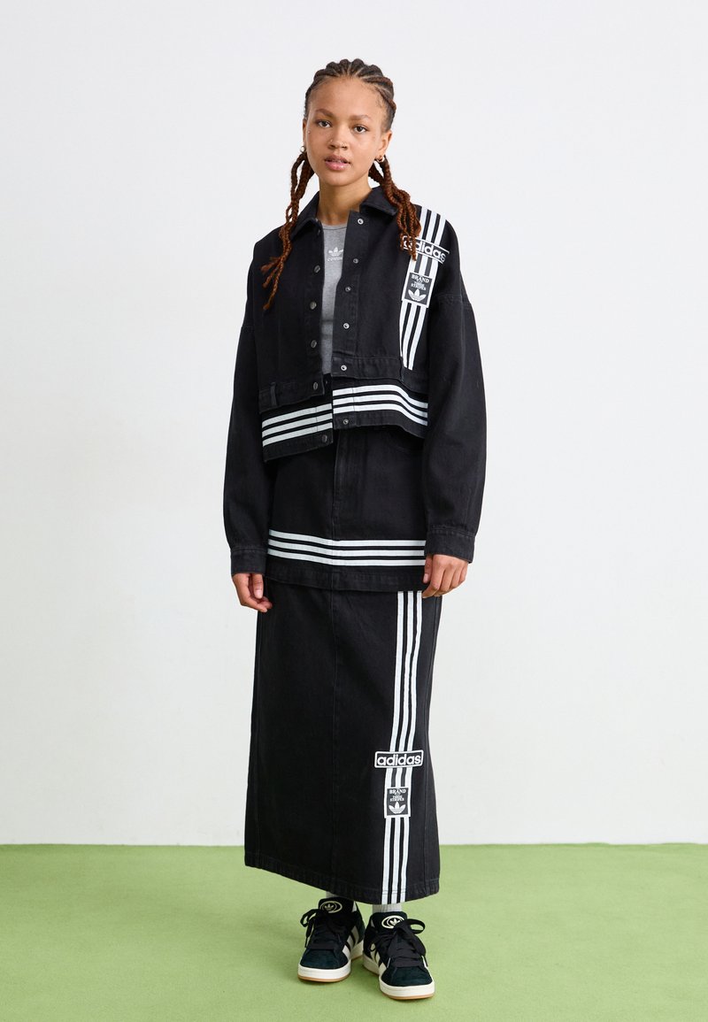 Tendências de moda com Adidas Campus 00s 2026