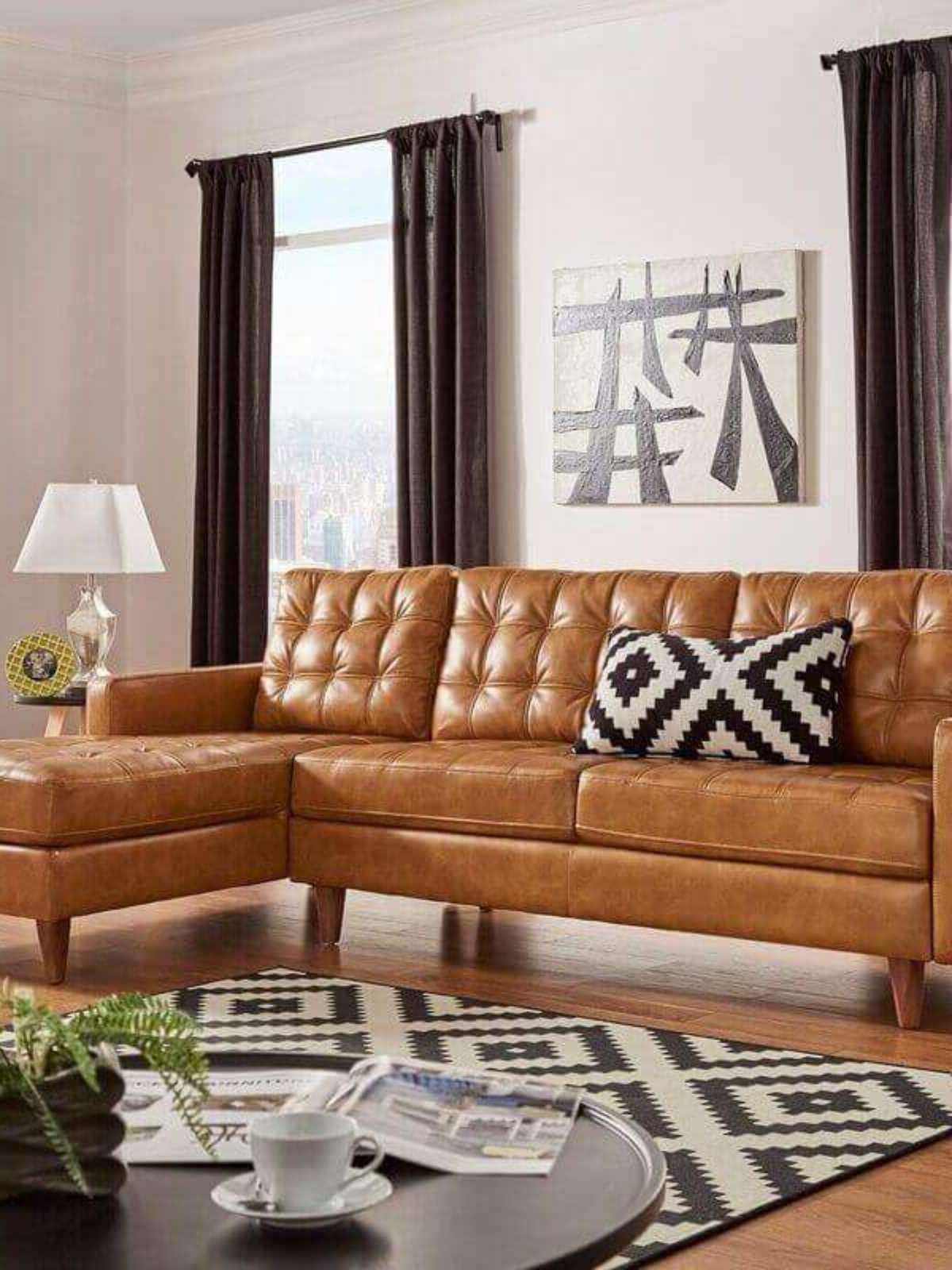 Caramelo nos Acessórios: Dicas para Aquecer Looks Básicos