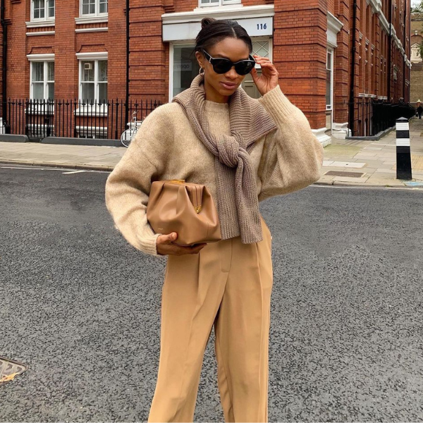 caramelo combina com que cor