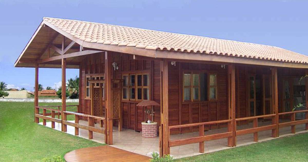 casa de madeira com varanda rústica