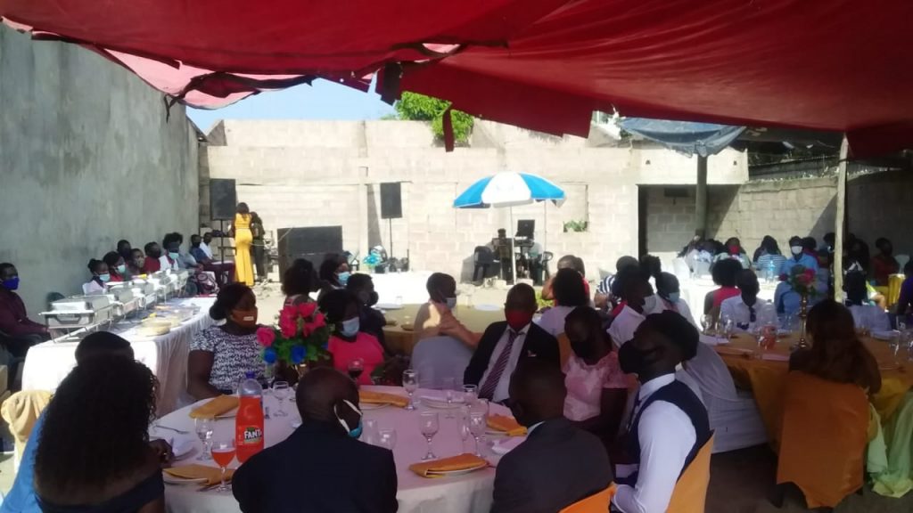 Como Economizar no Casamento para 200 Pessoas sem Perder a Qualidade