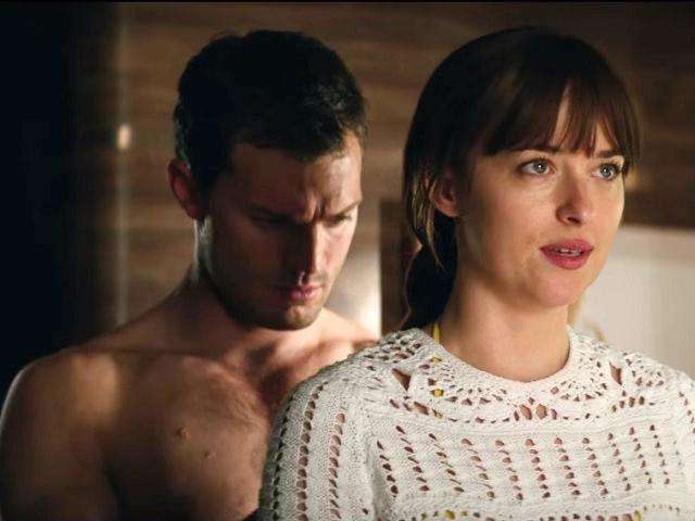 Decoração de casamento com velas e lustres: Crie um ambiente íntimo e luxuoso