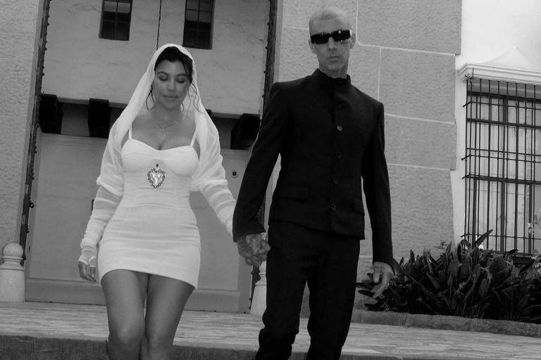 Casamento Kourtney e Travis em Las Vegas: A Cerimônia Simbólica e os Bastidores